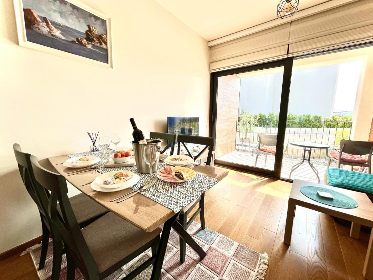 Fides Stylish Apartments Tivat With Pool Exterior photo